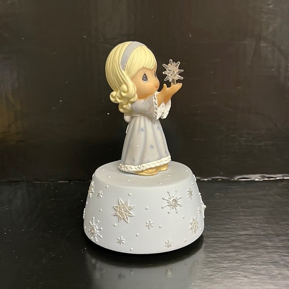 Precious Moments Musical Figure - Picture 1 of 8
